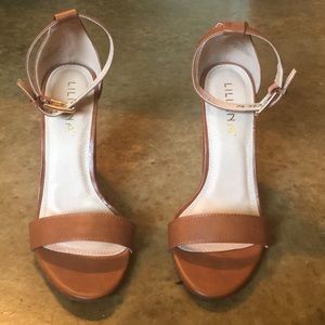 Lilliana brown heels!